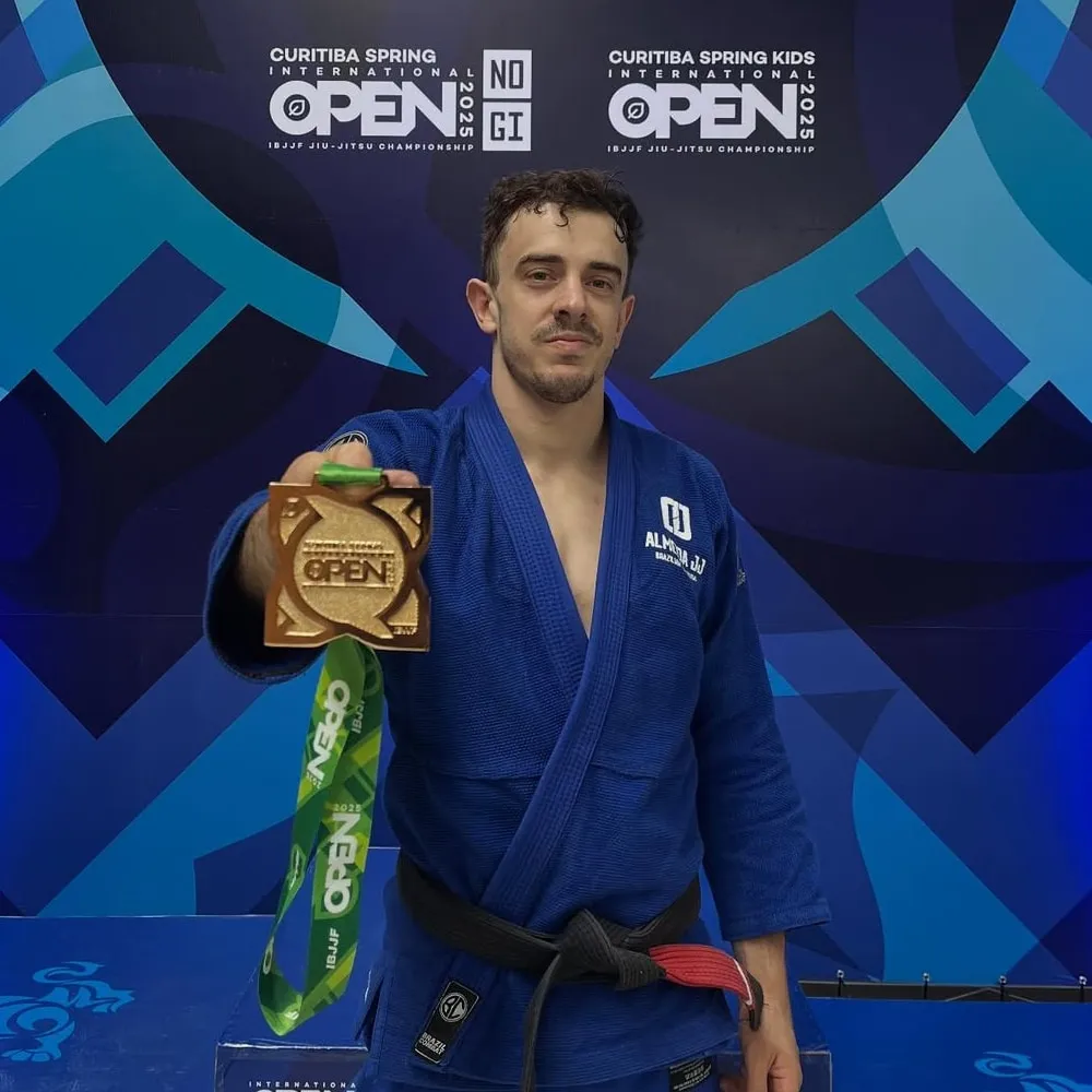 Sensei Felipe Ribas, professor da Almeida JJ Pindamonhangaba